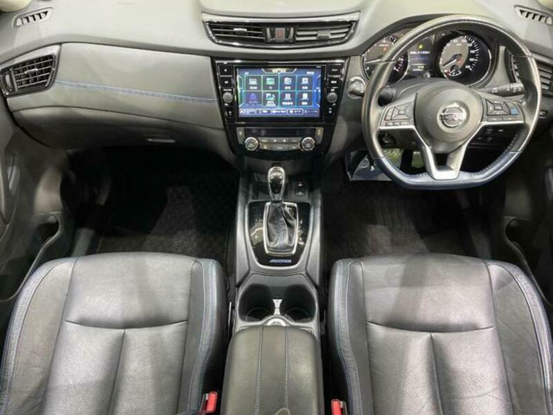 X-TRAIL-1