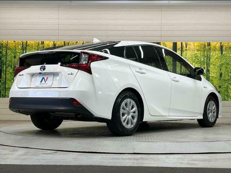 PRIUS-16