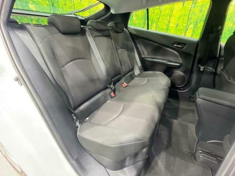 PRIUS-8