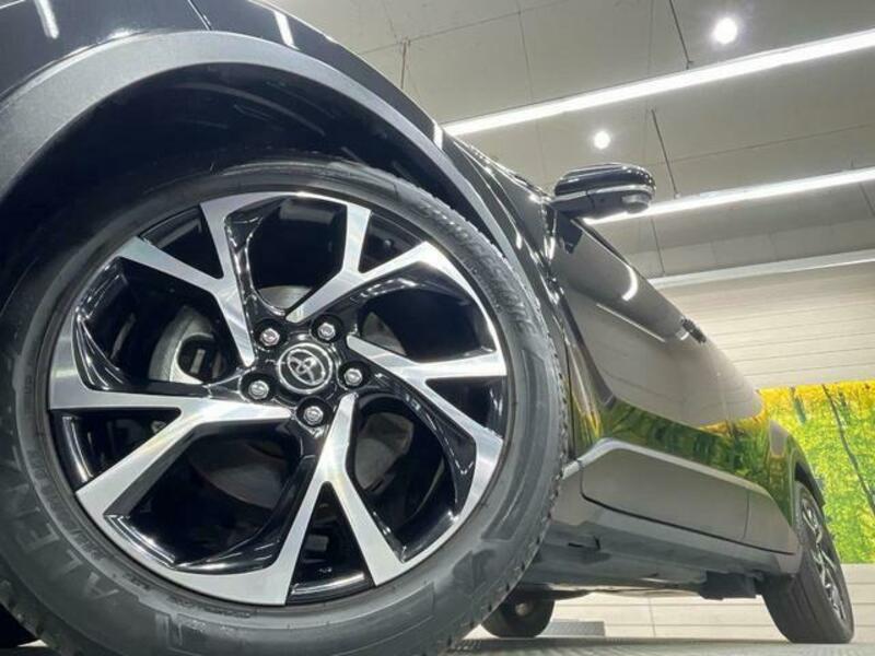 C-HR-12