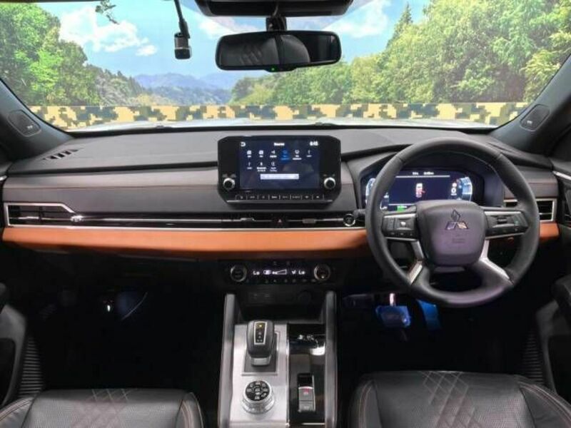 OUTLANDER PHEV-1