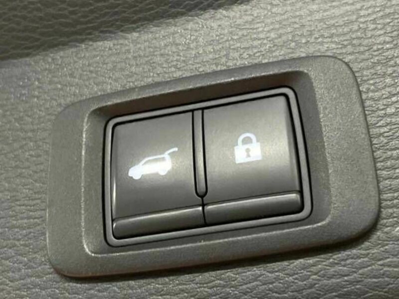 OUTLANDER PHEV-8