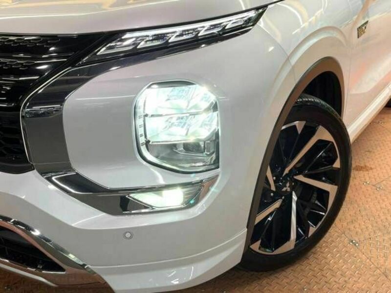 OUTLANDER PHEV-15