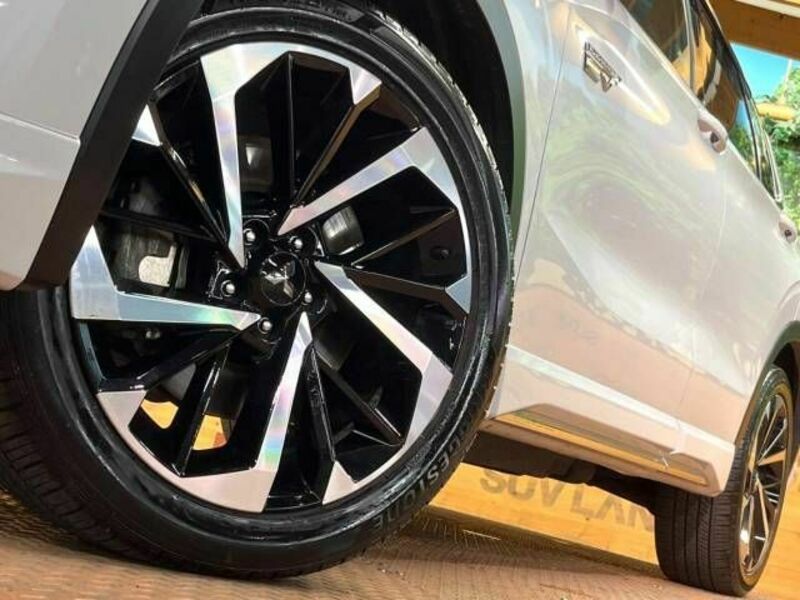 OUTLANDER PHEV-16