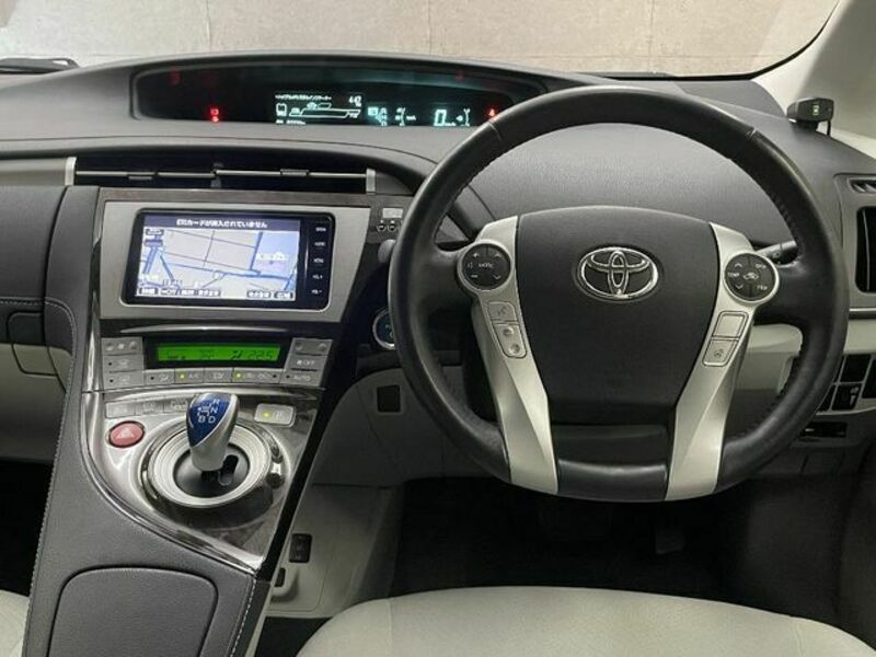 PRIUS PHV