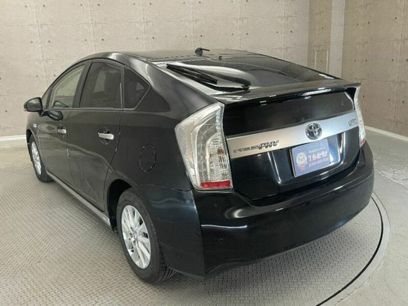 PRIUS PHV