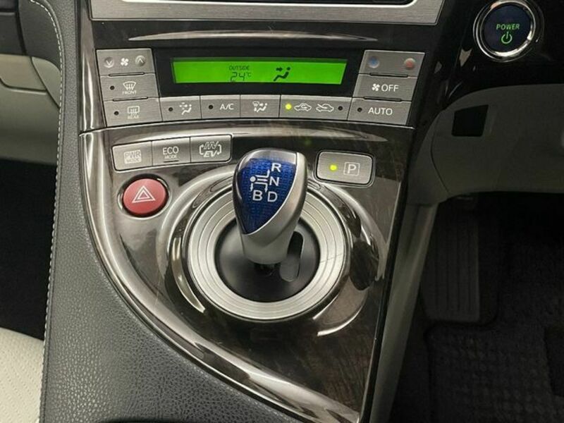 PRIUS PHV