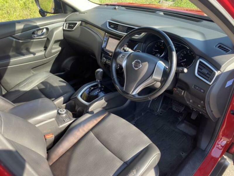 X-TRAIL