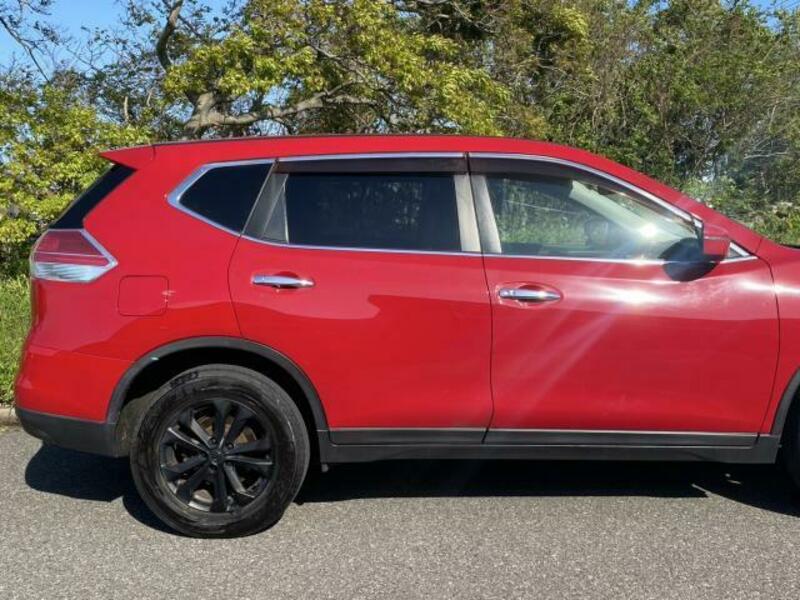 X-TRAIL
