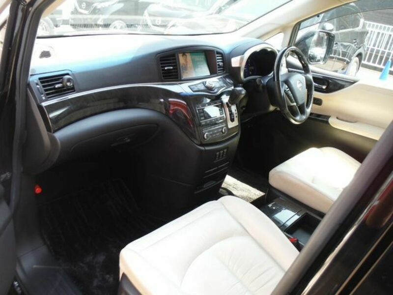 ELGRAND-11