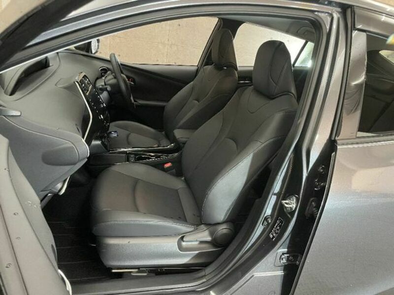 PRIUS-9