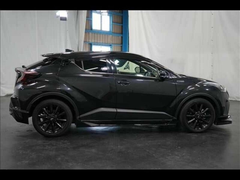 C-HR-15