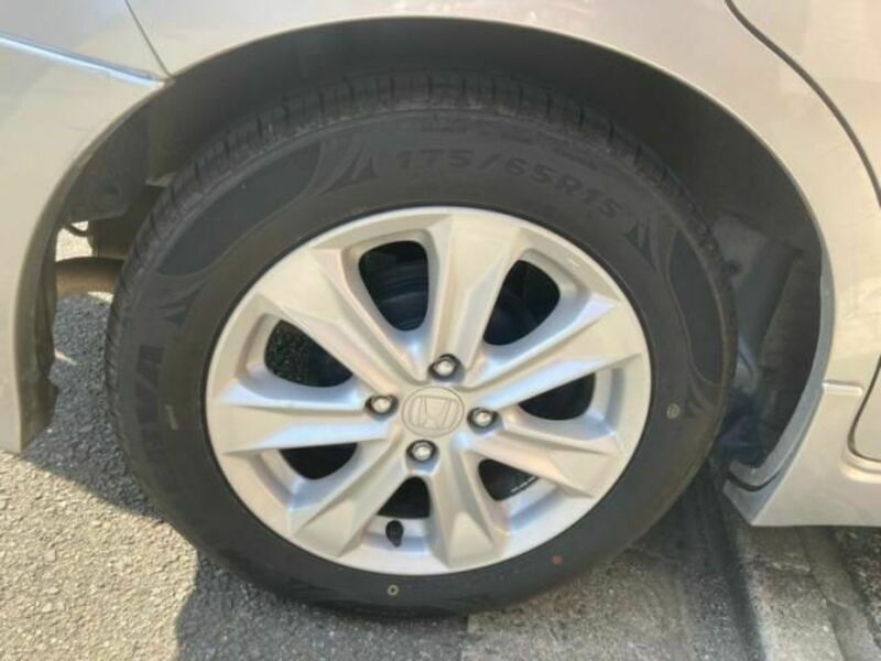 FIT HYBRID-4