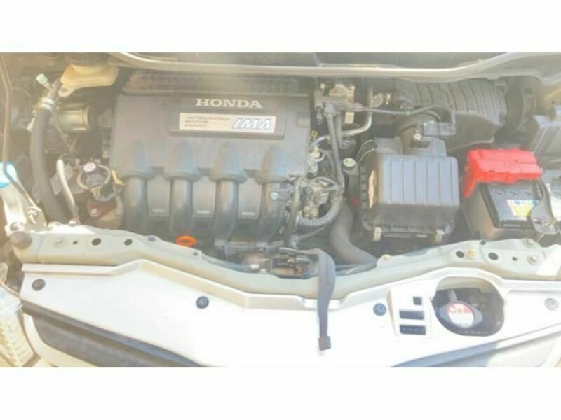 FIT HYBRID-16