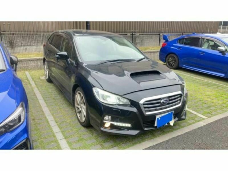 SUBARU　LEVORG