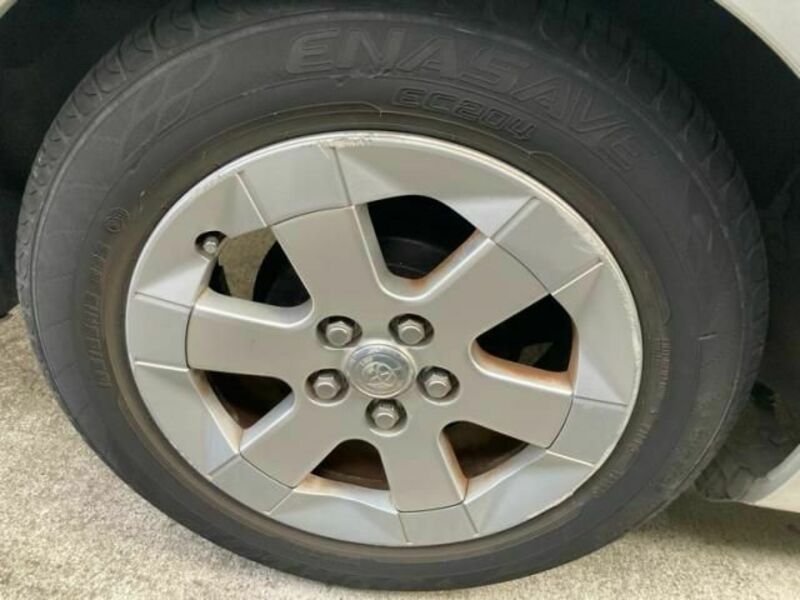 PRIUS-8