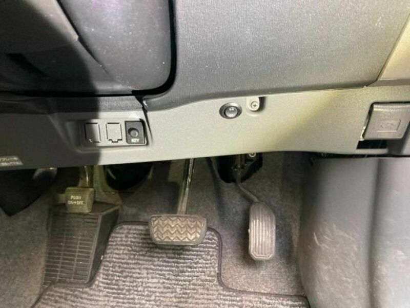 PRIUS-18