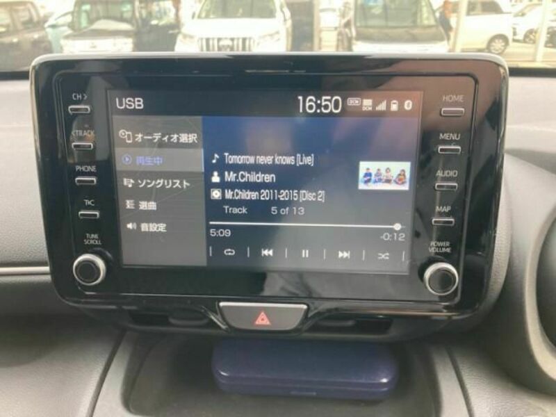 YARIS CROSS-16