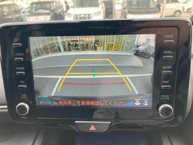 YARIS CROSS-17