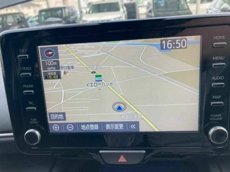 YARIS CROSS-18