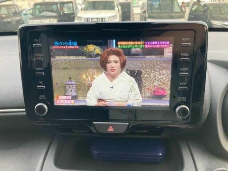 YARIS CROSS-19