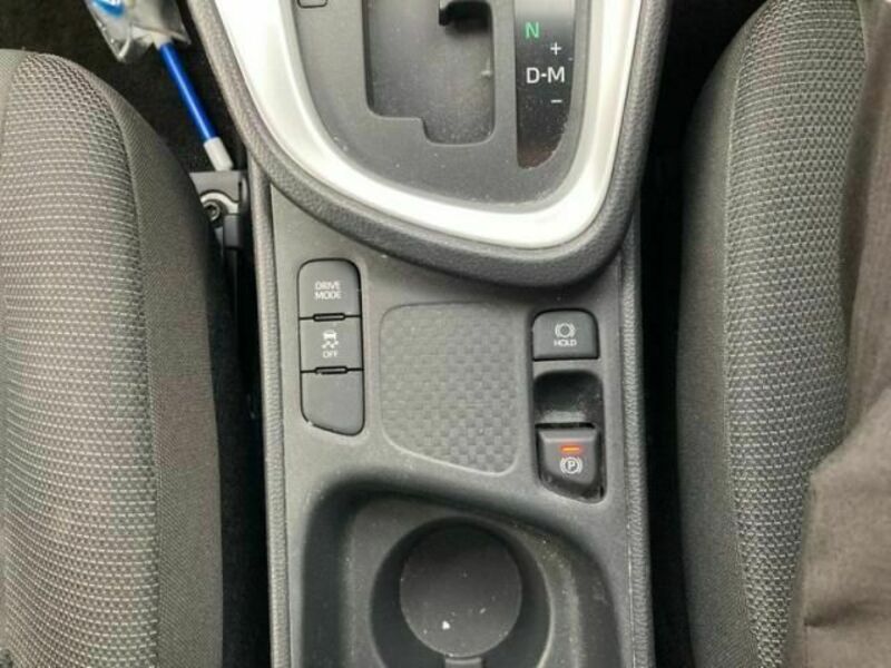 YARIS CROSS-20