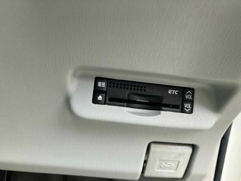 PRIUS-13