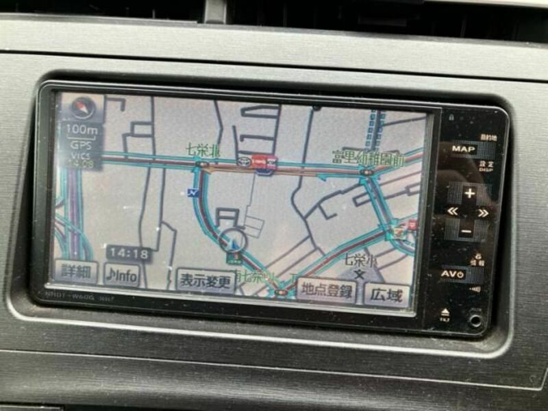 PRIUS-16