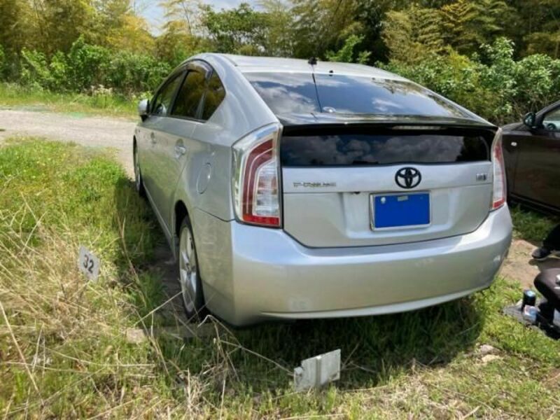 PRIUS-3
