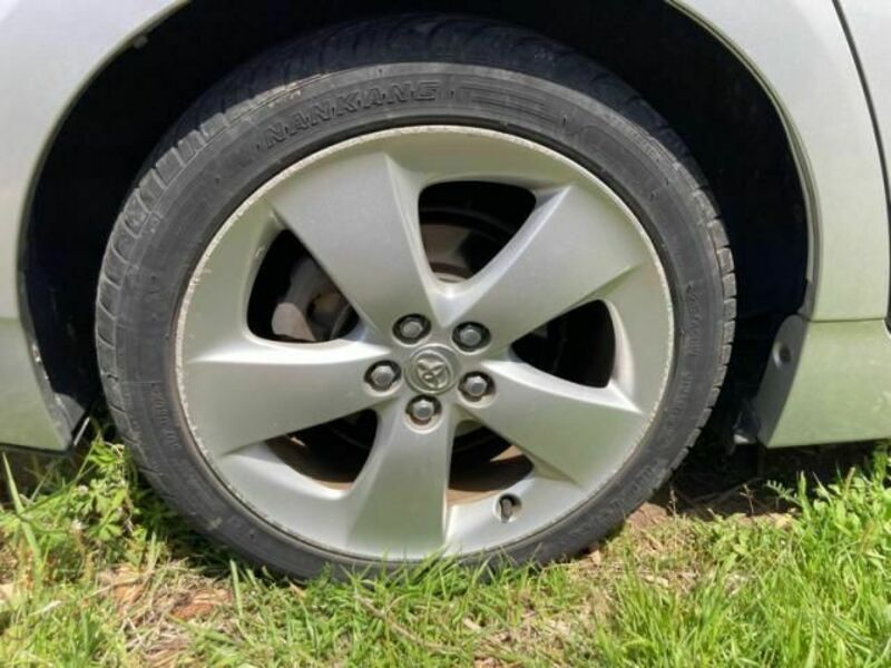 PRIUS-5