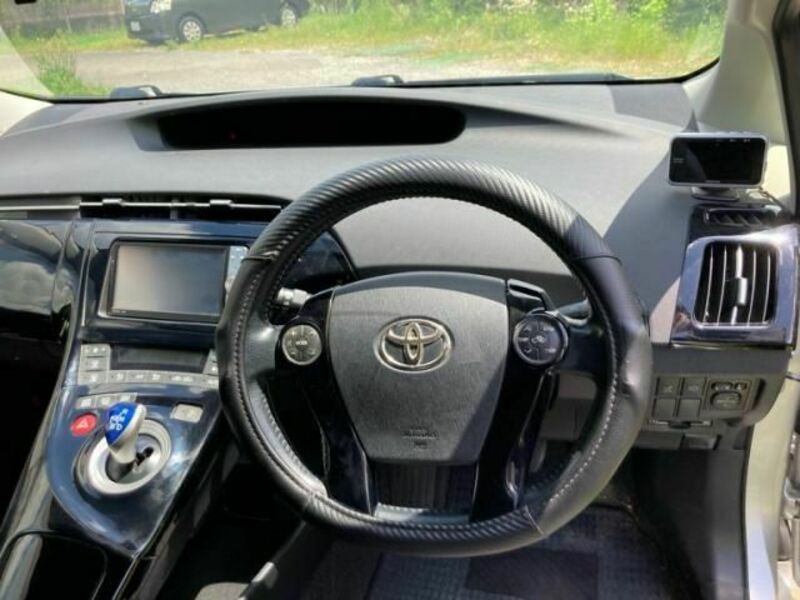 PRIUS-10