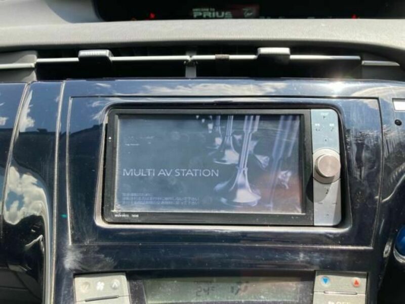 PRIUS-13