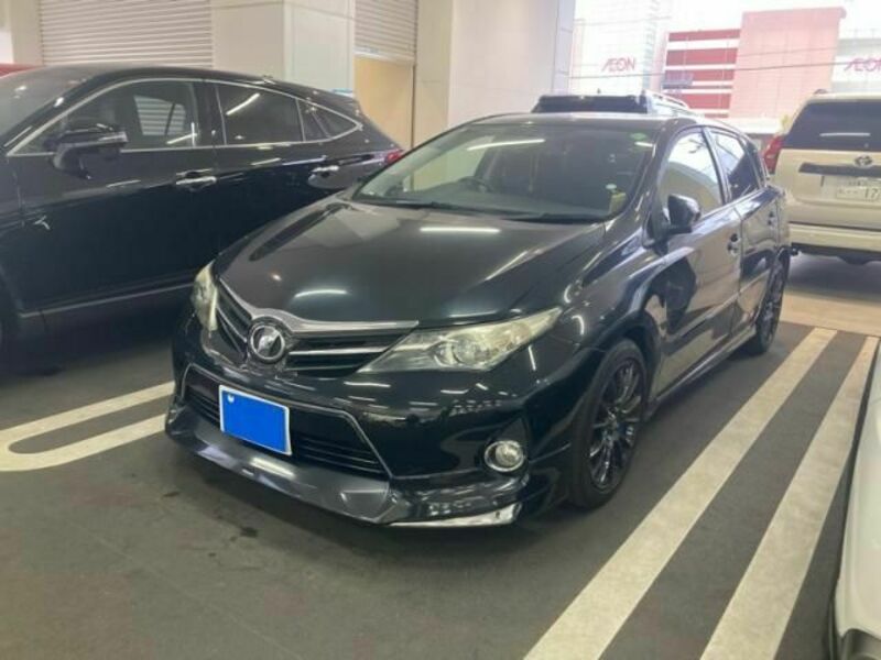 TOYOTA　AURIS