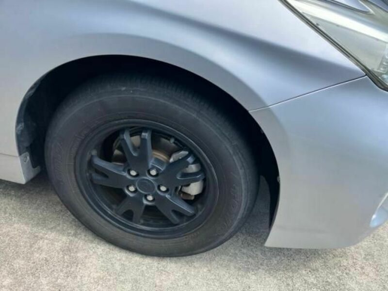 PRIUS-8