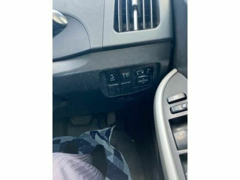 PRIUS-14