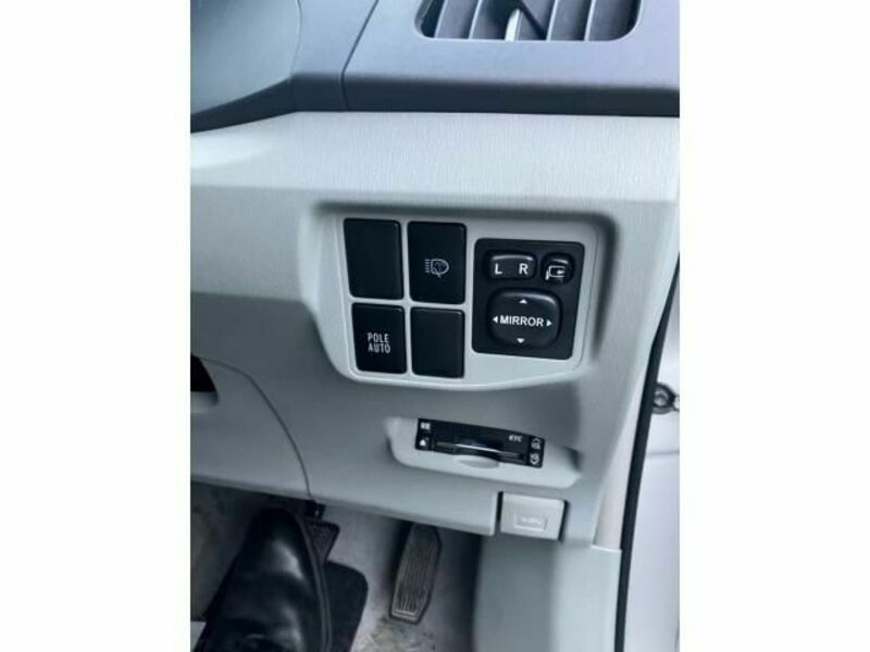 PRIUS-18