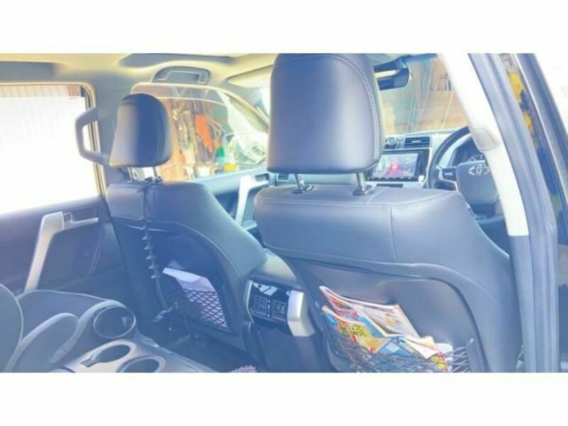 LAND CRUISER PRADO-16