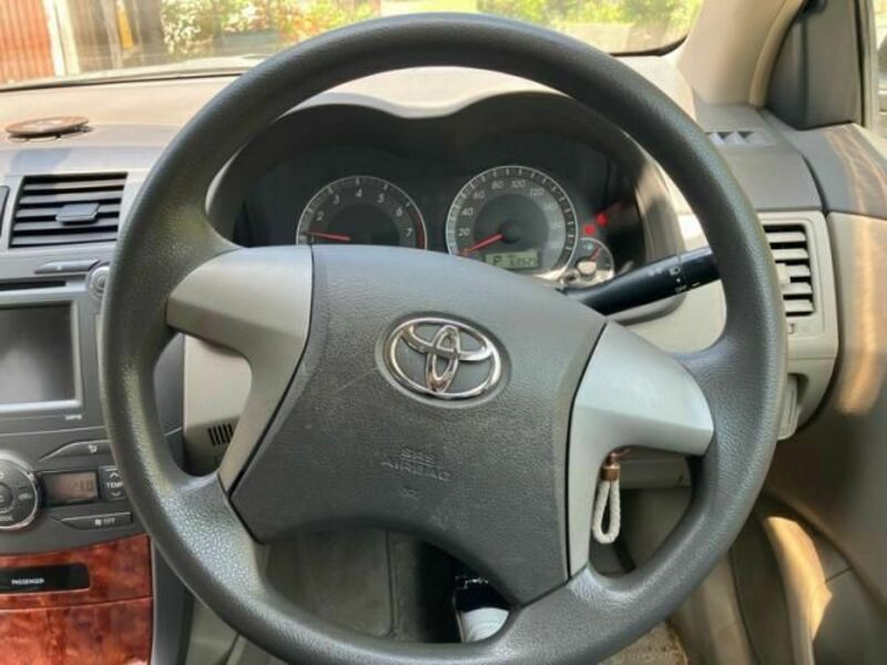COROLLA AXIO
