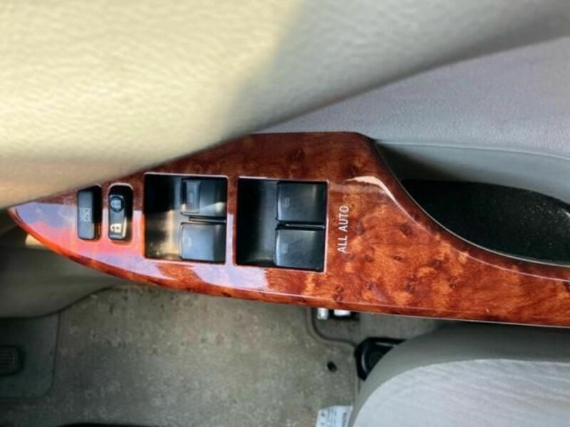COROLLA AXIO