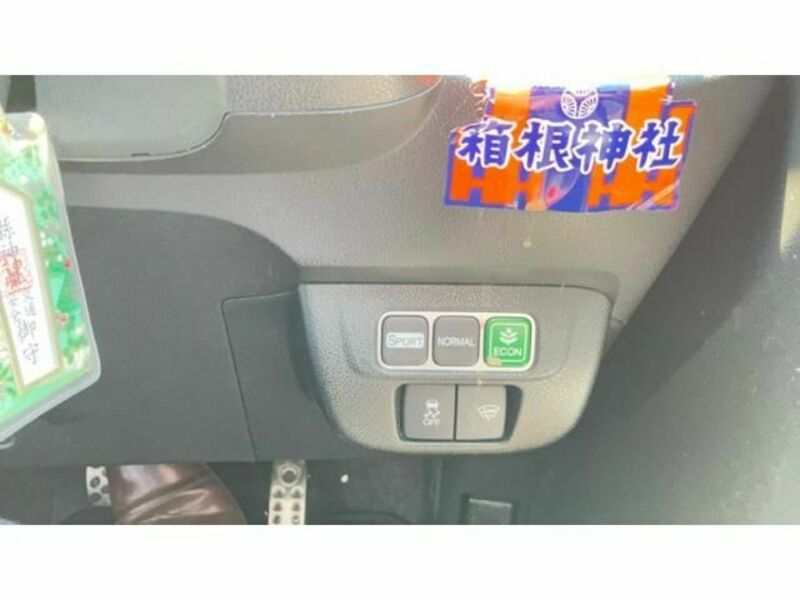 FIT HYBRID-11