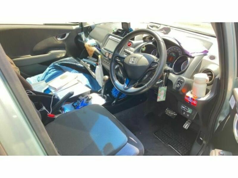 FIT HYBRID-12