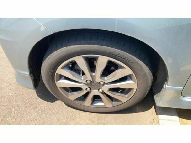 FIT HYBRID-16