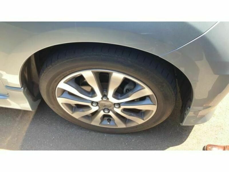 FIT HYBRID-17
