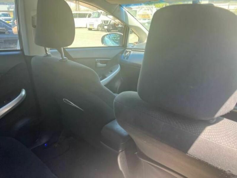 PRIUS-7