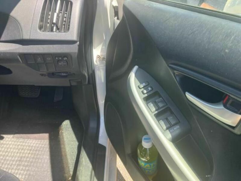 PRIUS-15