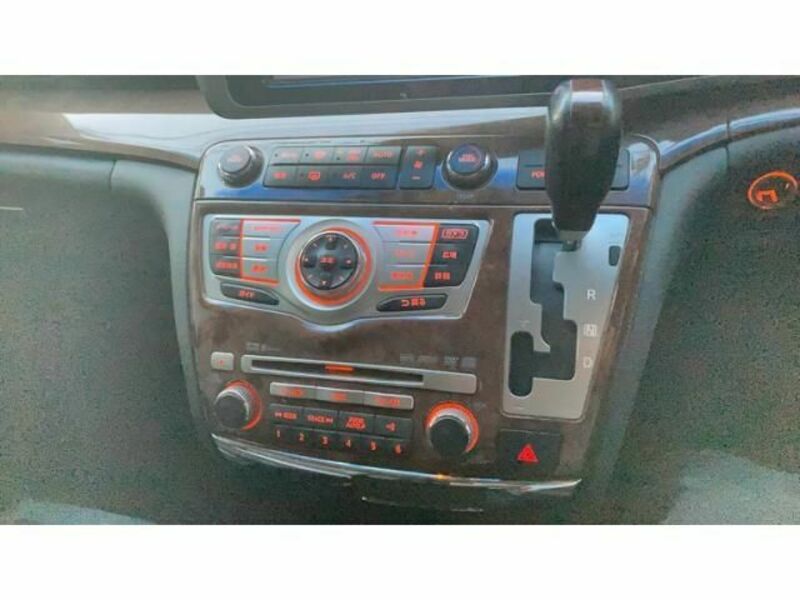 ELGRAND-18