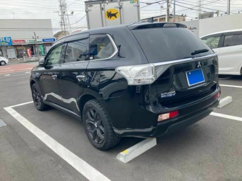 OUTLANDER PHEV-3