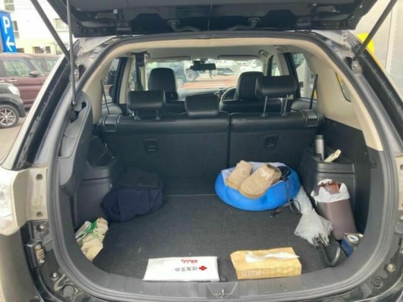 OUTLANDER PHEV-12