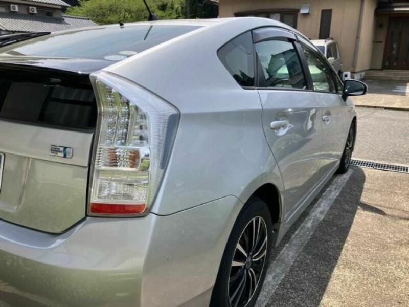 PRIUS-3