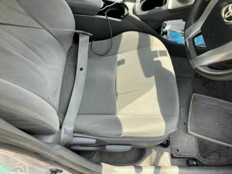 PRIUS-11
